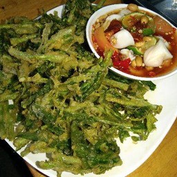 ตำผักบุ้งกรอบ