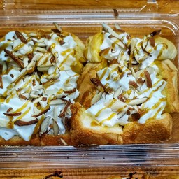 ปังปิ้งวิปครีมอัลมอนด์ (1กล่องได้ 2 แผ่นจ่ะ)