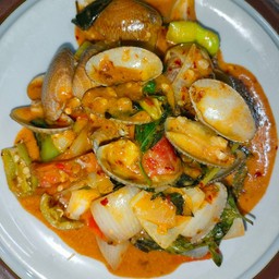 หอยลายผัดพริกเผา