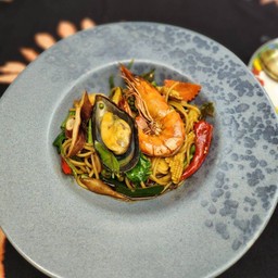 สปาเก็ตตี้ผัดขี้เมาซีฟู๊ด