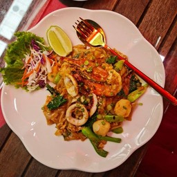 ผัดซีอิ๊ว ซีฟู๊ด