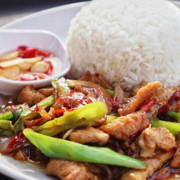 ข้าวผัดพริกหมู