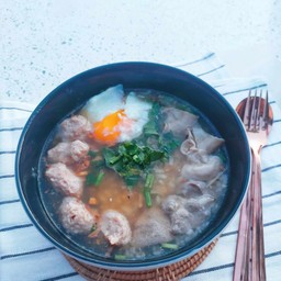 ข้าวต้มหมู + เครื่องใน + ไข่