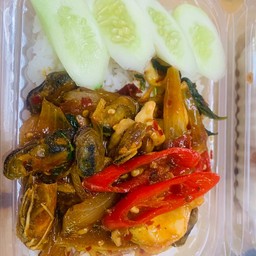 ข้าวราดผัดพริกเผา