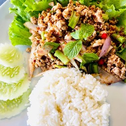 ข้าวลาบหมู
