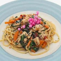 สปาเก็ตตี้กะเพราหมูสับ