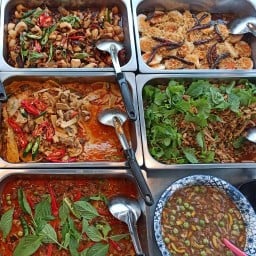 ครัวหอมกรุ่น (HomKroon)