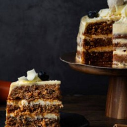 Set 1 เค้กแครอทวอลนัทชีส (นิวยอร์ก) + เครื่องดื่มประเภทชา (Carot Cake + Iced Tea Drink)