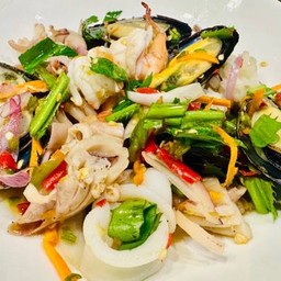 ยำรวมทะเลเดือด ไทย