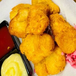 นักเก็ตไก่ ￼