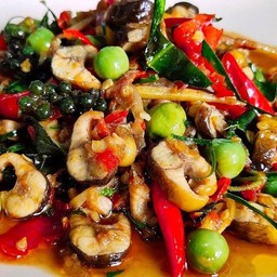 ผัดเผ็ดปลาใหล