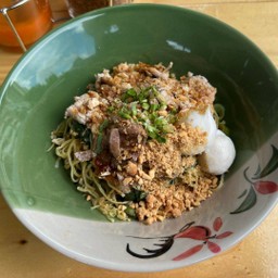 ก๋วยเตี๋ยวแห้งเนื้อ