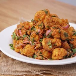 ยำไก่ป๊อปแซ่บ