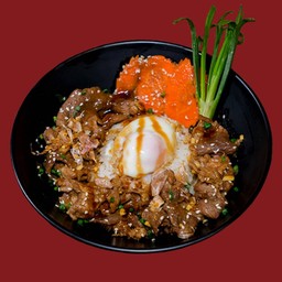 ข้าวหน้าเนื้อ ชุดตอกไข่+ซอสเต้าเจี้ยว