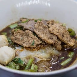 ใหญ่