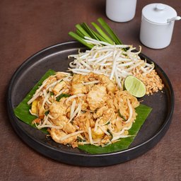 ผัดไทยเส้นจันท์ไก่