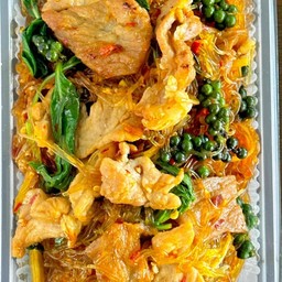 ผัดขี้เมาวุ้นเส้นหมูหมัก