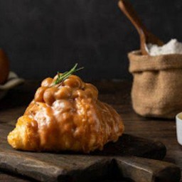 ครัวซองต์แมคคาเดเมียคาราเมล