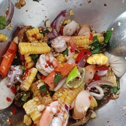 ยำข้าวโพด