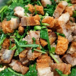 กับข้าว - กระเพราหมูกรอบ