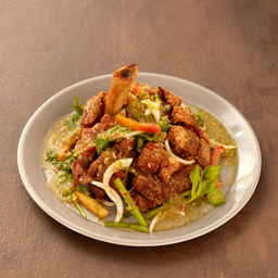 ยำขาหมูทอด