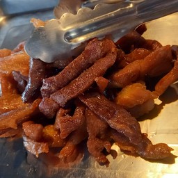 หมูแดดเดียว (100กรัม)