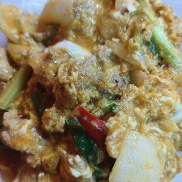 ผัดผงกระหรี่กับข้าว