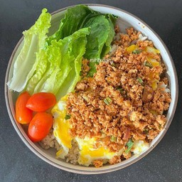 ข้าวไข่ข้นลาบไก่