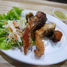 กะพงทอดน้ำปลา(ชิ้น)