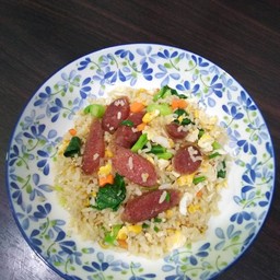 ข้าวผัดกุนเชียงไก่