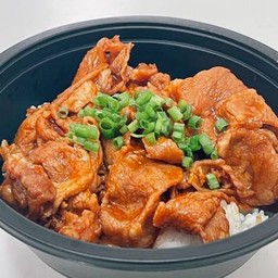 ข้าวหน้าสันคอหมูเกาหลี (โคชูจัง)