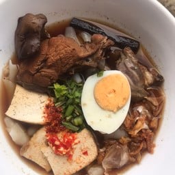 ก๋วยจั๊บ ข้าว ขนมหวานร้านอันดา