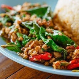 คุณแม่น้อยอาหารตามสั่ง