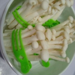 เห็ดหลินขาว