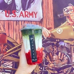 Green Tea Milk Strawberry