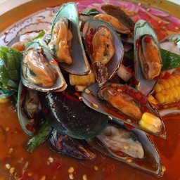 ยำปากแซ่บ by เจ๊แก้ม