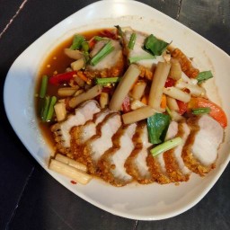 ร้านครัวแซ่บสตาร์ สามเรือน