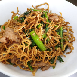 ผัดซีอิ๊ว หมี่กรอบ รวมมิตร