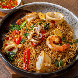 มาม่าผัดขี้เมาทะเล