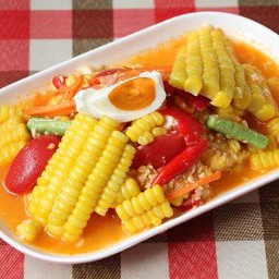 ตำข้าวโพดไข่เค็ม.