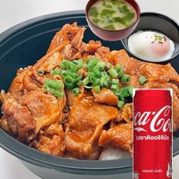 [อร่อยซ่ากับโค้ก] Set ข้าวสันคอหมูเกาหลี (โคชูจัง) ซุปมิโซะและไข่ออนเซ็น +  โค้ก ออริจินัล (กระป๋อง)