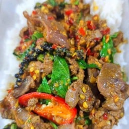 พริกแกงเครื่องในไก่