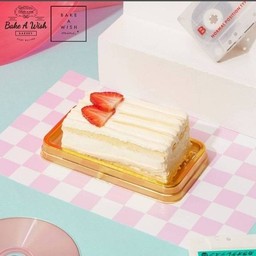STRAWBERRY SHORT CAKE