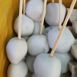 ลูกชิ้นปลาย่าง ( หม่าล่า )
