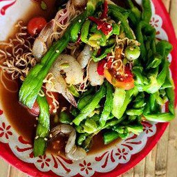 ตำเส้นกุ้งสดก้านจองยาว