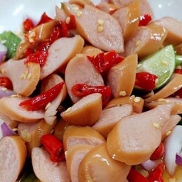 ยำไส้กรอก