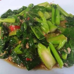 คะน้าปลาเค็ม