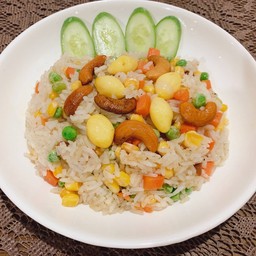 ข้าวผัดธัญพืชเจ
