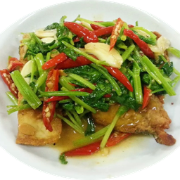 ปลาช่อนผัดใบขึ้นช่าย