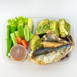 ข้าวน้ำพริกกะปิปลาทูชะอมทอด